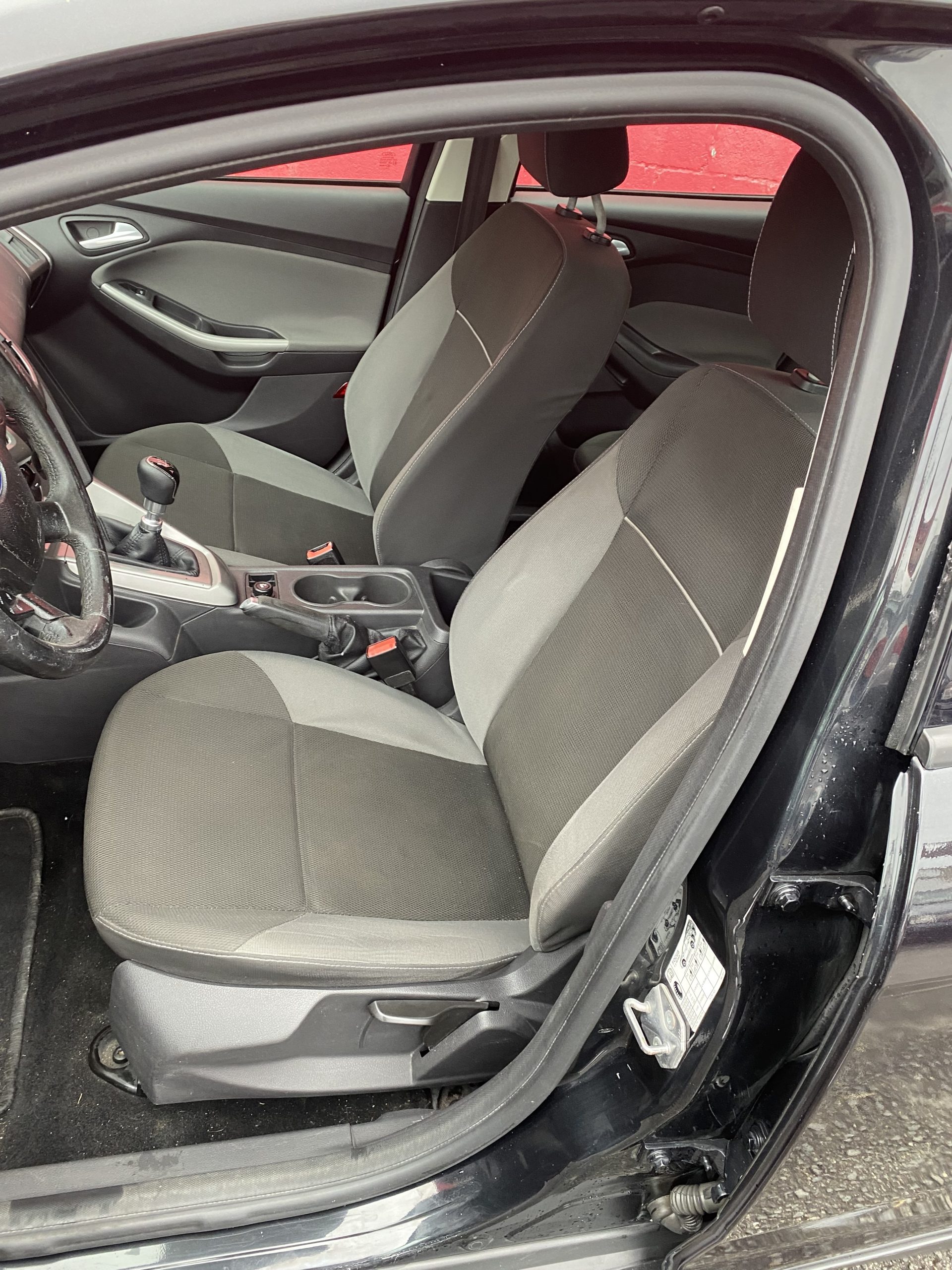 Ford Focus 1.6 TDCi Trend 115 cv 2012 - Imagen 9