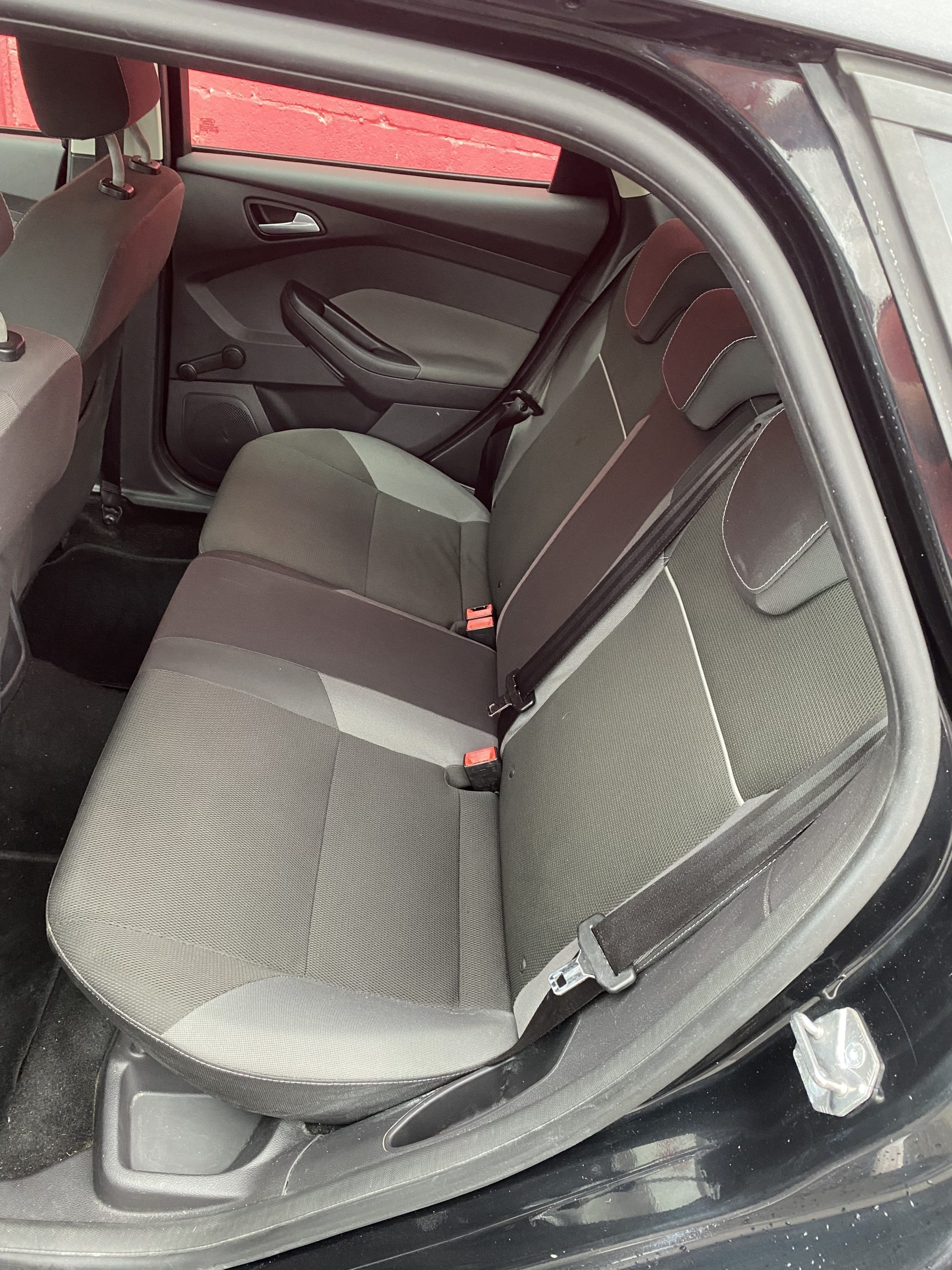 Ford Focus 1.6 TDCi Trend 115 cv 2012 - Imagen 10